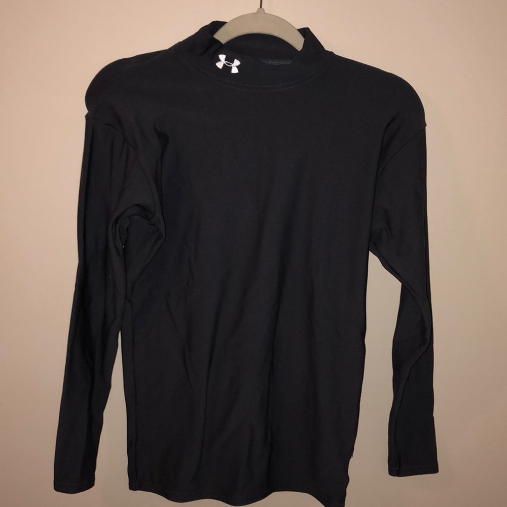 Men’s charcoal gray Under Armour long sleeve